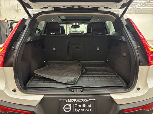 Certified 2024 Volvo XC40 B5 Plus w/ Climate Package AWD/4WD image 15