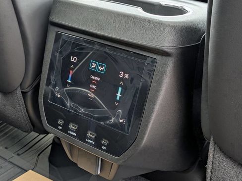 New 2026 GMC Yukon AT4 Ultimate w/ LPO, Floor Liner Package AWD/4WD image 43