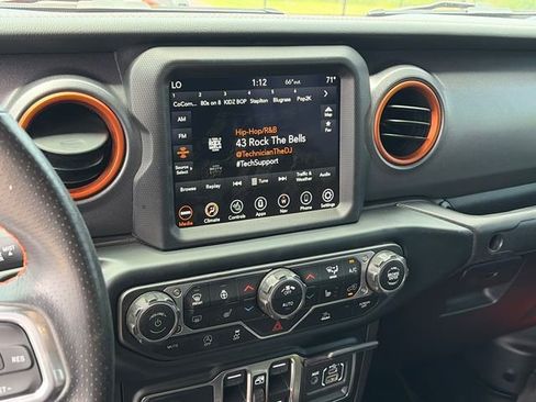 Used 2023 Jeep Gladiator Mojave w/ LED Lighting Group AWD/4WD image 20