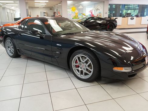 Used 2002 Chevrolet Corvette Z06 w/ Memory Pkg RWD image 15