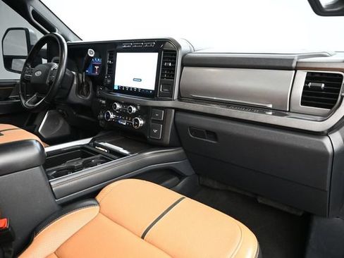 Used 2024 Ford F250 Platinum AWD/4WD image 10