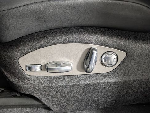 New 2026 Porsche Macan image 29