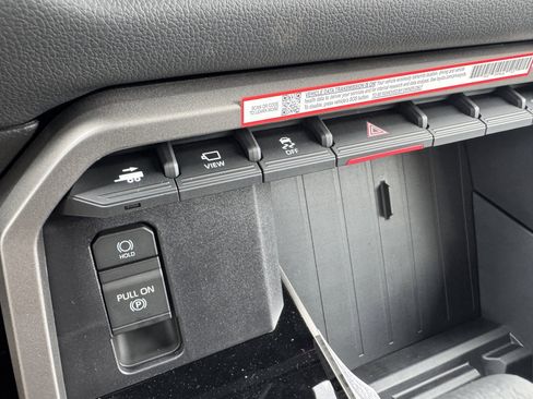 New 2026 Toyota Tundra Limited AWD/4WD image 28