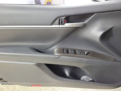 Used 2023 Toyota Camry SE FWD image 21