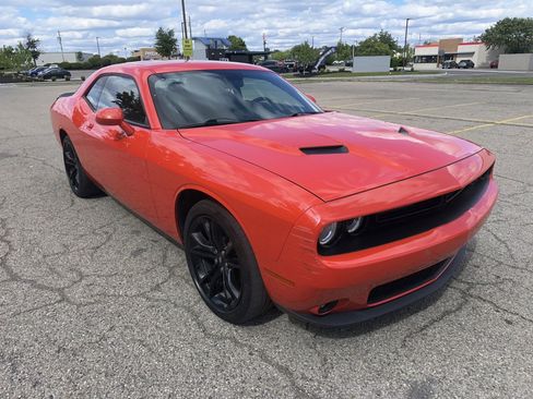 Used 2018 Dodge Challenger SXT w/ Blacktop Package RWD image 19