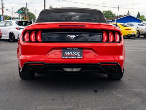 Used 2019 Ford Mustang Premium RWD image 8