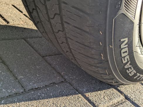 Used 2018 Subaru Forester 2.5i Premium w/ All-Weather Package image 14