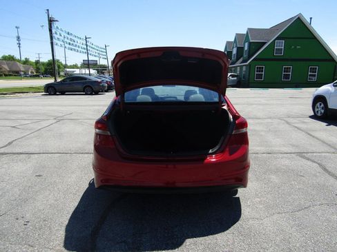 Used 2017 Hyundai Elantra SE FWD image 7