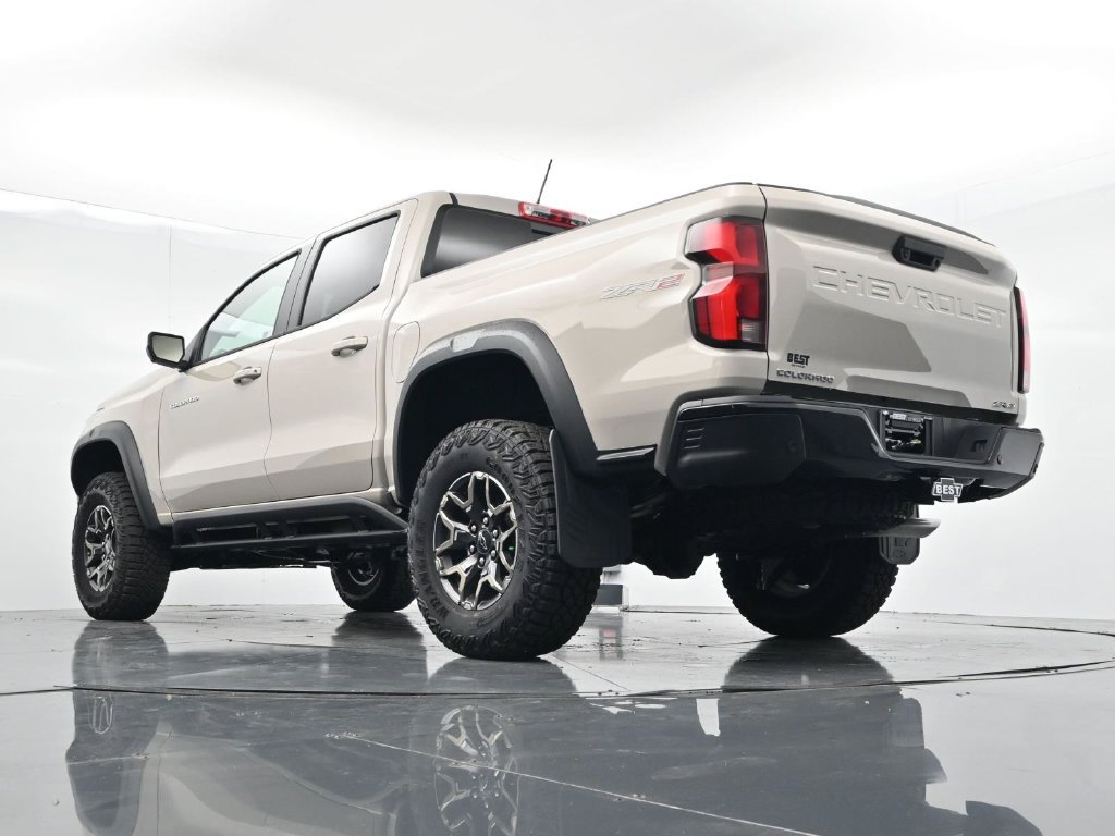 New 2026 Chevrolet Colorado ZR2 w/ Technology Package AWD/4WD image 30