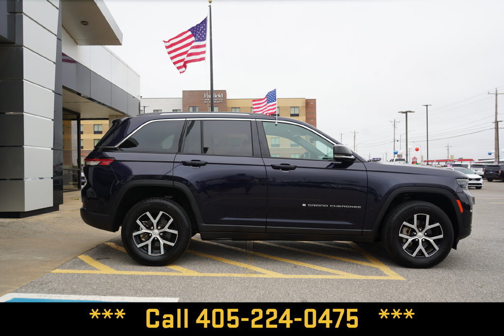 Used 2023 Jeep Grand Cherokee Limited RWD image 9