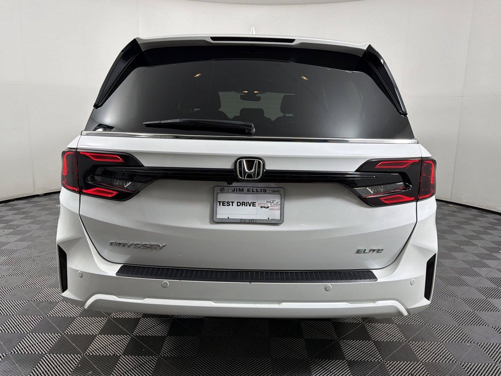 Used 2025 Honda Odyssey Elite image 4