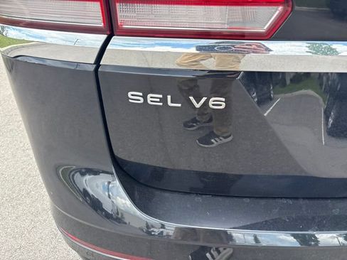Used 2021 Volkswagen Atlas SEL Premium AWD/4WD image 18