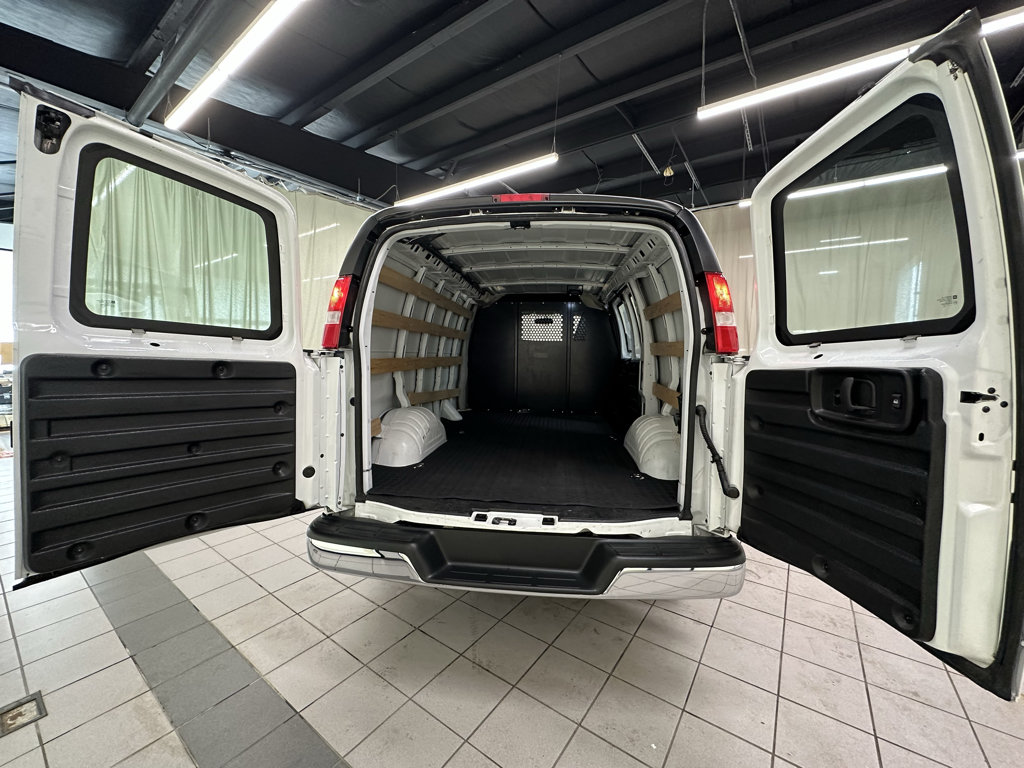 Certified 2025 GMC Savana 2500 w/ Driver Convenience Package RWD image 10