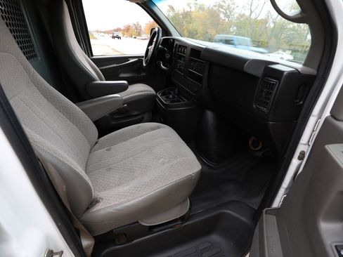 Used 2014 Chevrolet Express 1500 image 10