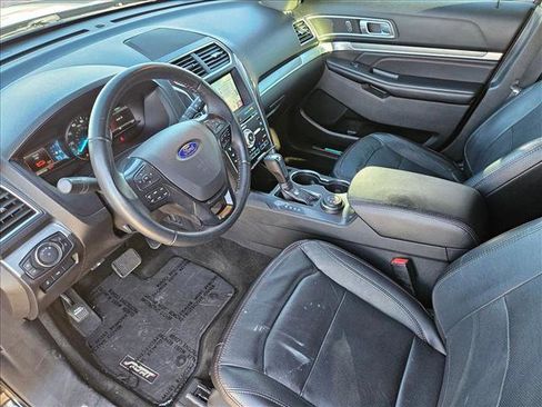 Used 2017 Ford Explorer Sport w/ Equipment Group 401A image 9