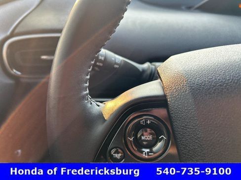 Used 2022 Toyota Prius FWD image 17