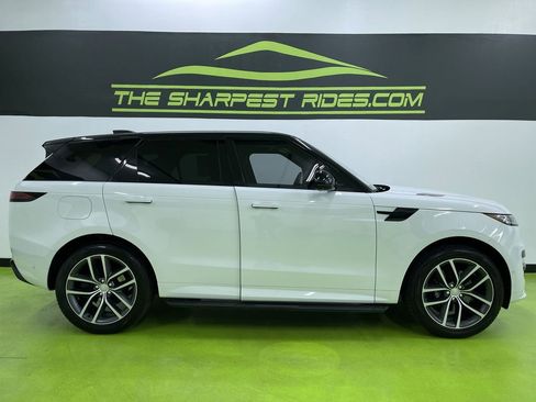 Used 2023 Land Rover Range Rover Sport SE Dynamic image 11