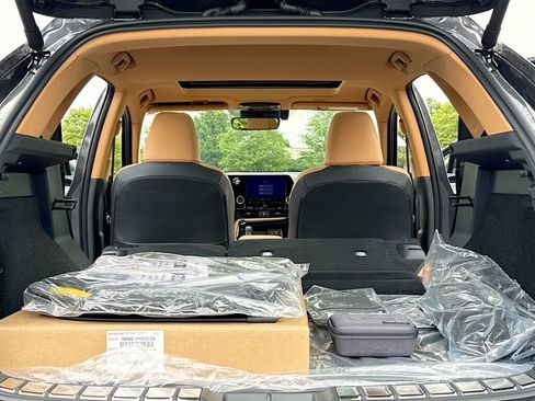 New 2026 Lexus NX 350 AWD image 7