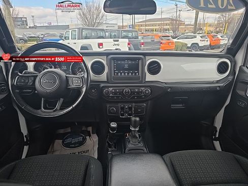 Used 2021 Jeep Wrangler Unlimited Islander image 23