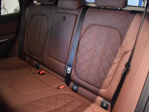 New 2026 BMW X5 xDrive40i w/ M Sport Package AWD/4WD image 7