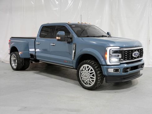 Used 2023 Ford F450 Limited w/ FX4 Off-Road Package AWD/4WD image 8