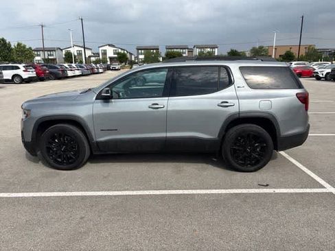 Used 2023 GMC Acadia SLT w/ Elevation Edition FWD image 2