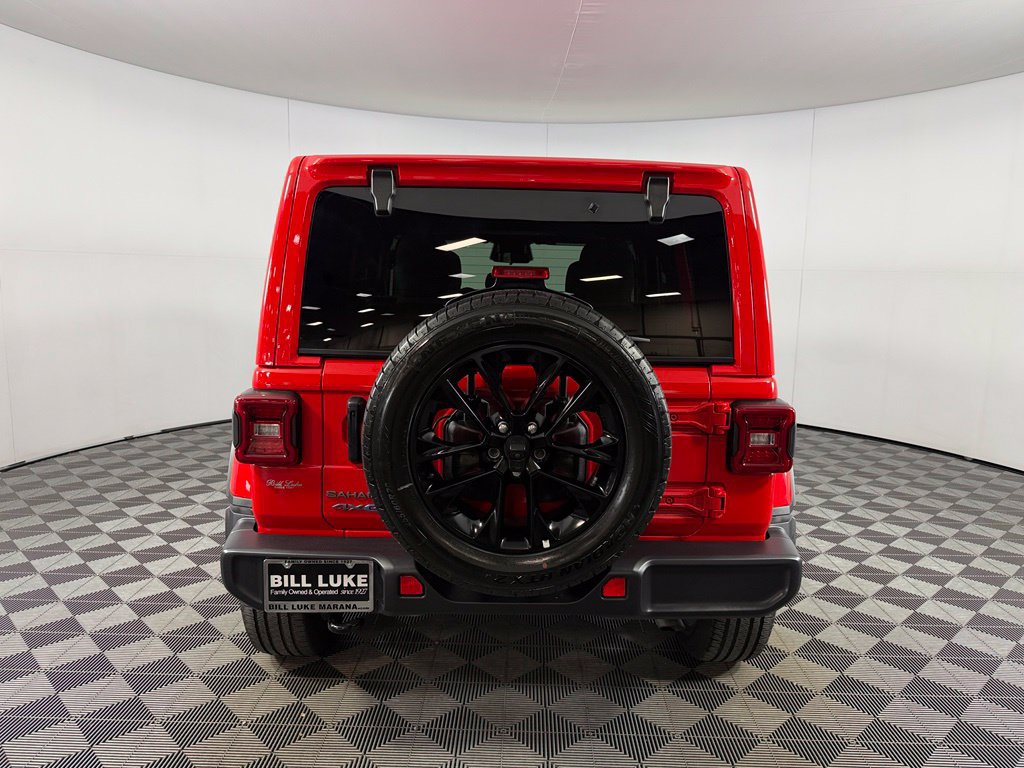Used 2025 Jeep Wrangler Unlimited Sahara AWD/4WD image 11