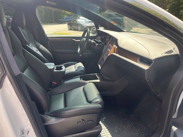 Used 2020 Tesla Model X Long Range AWD/4WD image 11