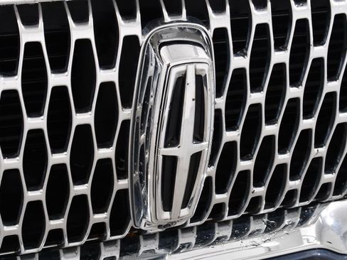 Used 2022 Lincoln Corsair Reserve w/ Equipment Group 201A AWD/4WD image 21