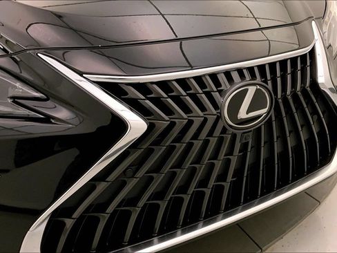 Used 2025 Lexus ES 350 Ultra Luxury w/ Accessory Package (Z2) FWD image 29
