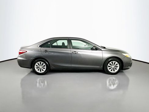 Used 2015 Toyota Camry LE FWD image 8