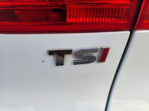 Used 2016 Volkswagen Tiguan R-Line FWD image 9