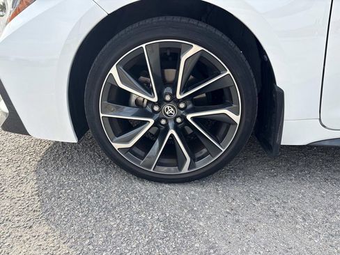 Used 2021 Toyota Corolla SE w/ Carpet Mat Package (TMS) FWD image 9