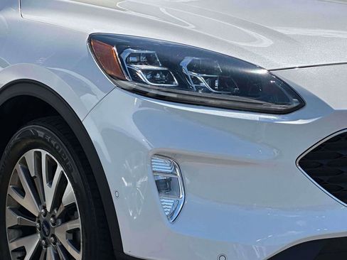 Used 2021 Ford Escape Titanium AWD/4WD image 7