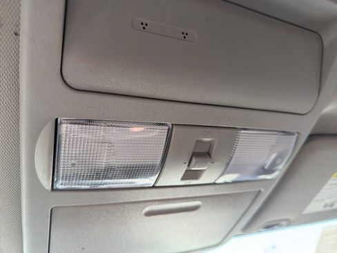 Used 2022 Nissan Frontier SV image 21