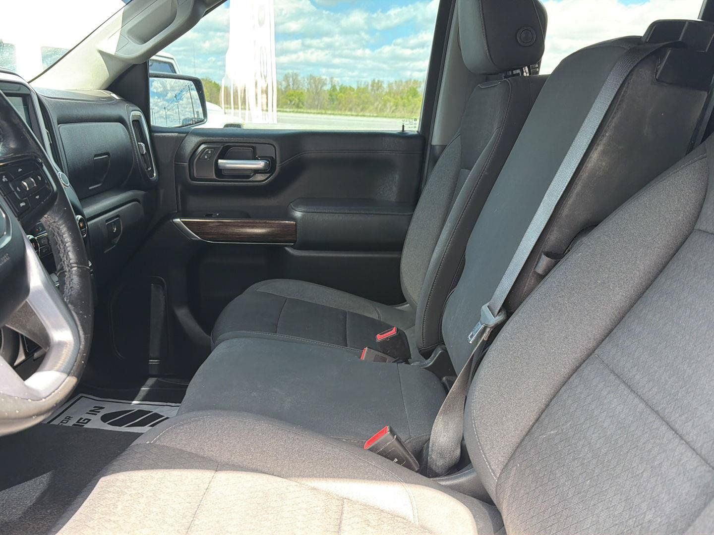 Used 2021 GMC Sierra 1500 SLE w/ Driver Alert Package I AWD/4WD image 26