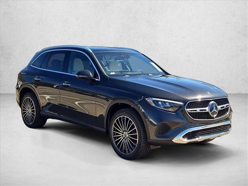 Used 2026 Mercedes-Benz GLC 300 image 7