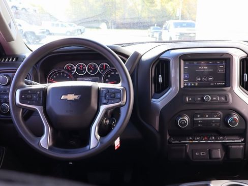 Used 2022 Chevrolet Silverado 1500 Custom w/ Safety Confidence Package image 20
