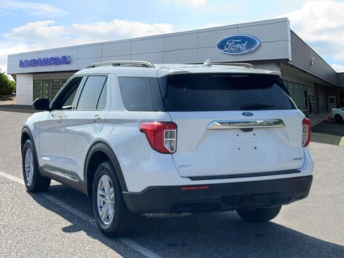 Certified 2022 Ford Explorer XLT w/ Class IV Trailer Tow Package image 4