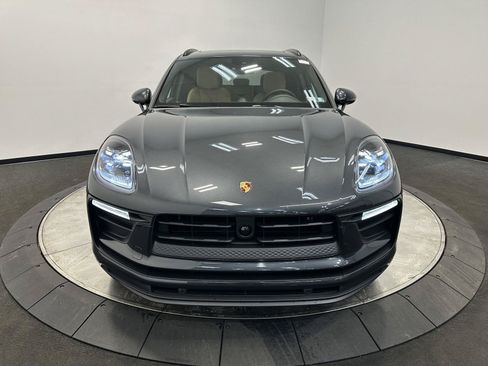 Certified 2026 Porsche Macan AWD/4WD image 10
