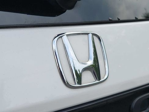 Used 2023 Honda Pilot TrailSport image 31