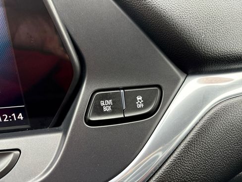 Used 2020 Chevrolet Blazer LT image 19