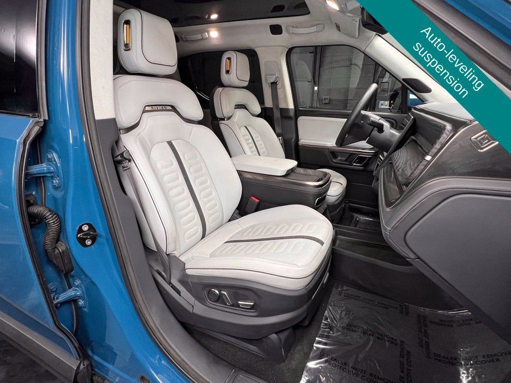 Used 2022 Rivian R1T Adventure AWD/4WD image 5