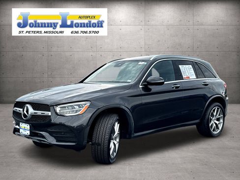 Used 2022 Mercedes-Benz GLC 300 4MATIC w/ AMG Line image 4