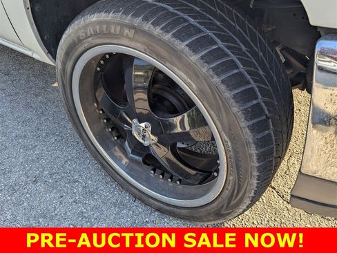 Used 2005 GMC Yukon SLT w/ SLT Preferred Equipment Group image 10