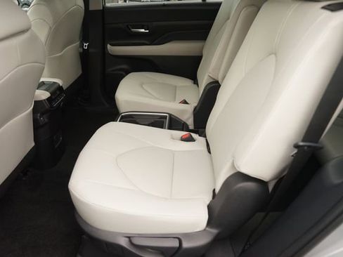 Used 2026 Toyota Grand Highlander FWD image 12