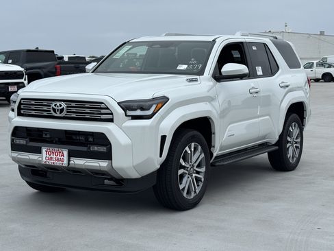 New 2026 Toyota 4Runner Limited AWD/4WD image 11