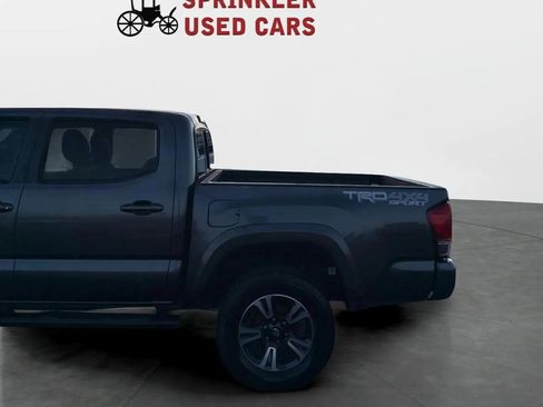 Used 2016 Toyota Tacoma TRD Sport w/ Towing Package image 17