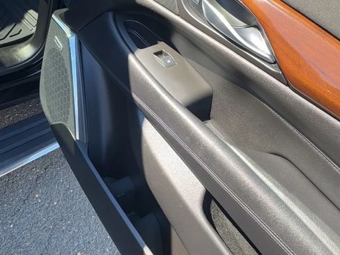 Used 2016 Cadillac Escalade Premium AWD/4WD image 27