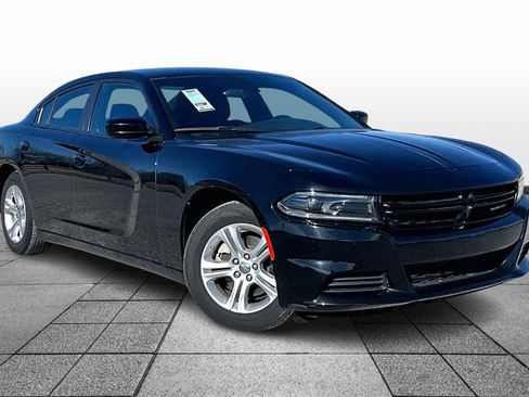 Used 2023 Dodge Charger SXT image 2